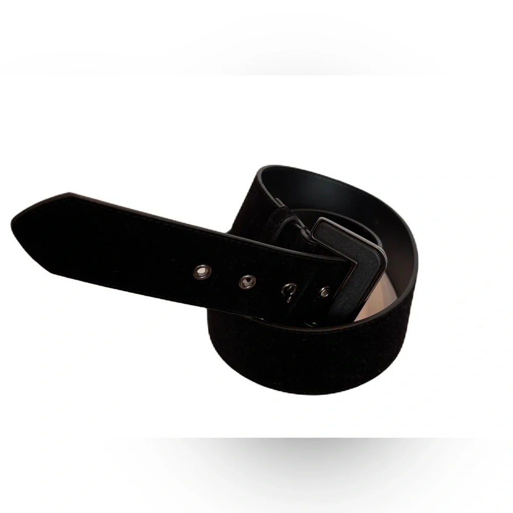Tahari Arthur S. Levine Women's Wide Black Velvet Belt Size 10